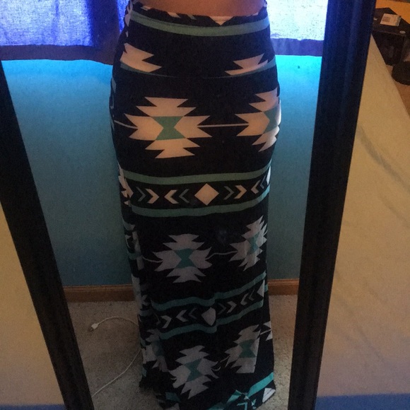 Aztec maxi skirt - Picture 3 of 4